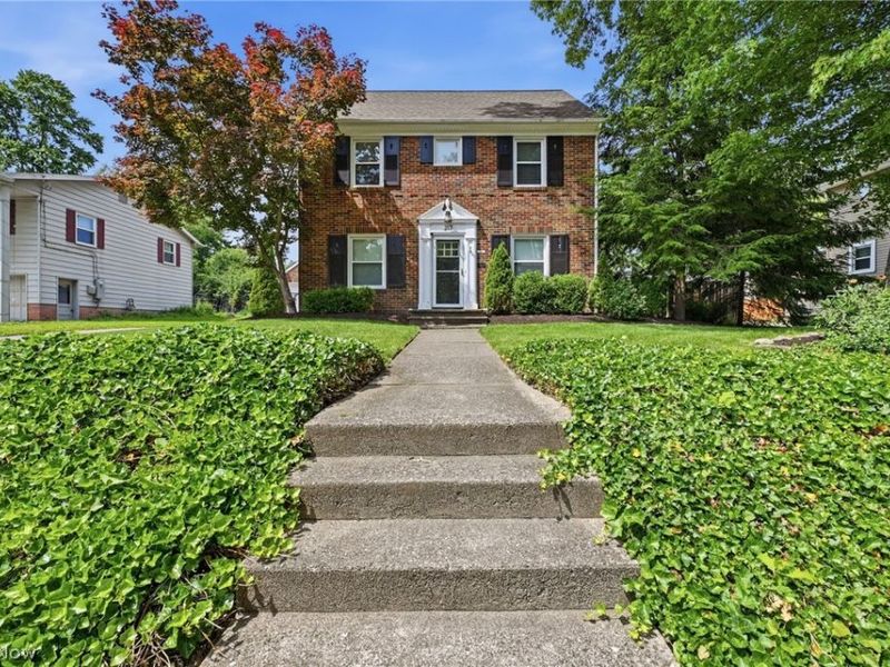 217 Cordelia Street SW, North Canton, OH 44720 Photo 2