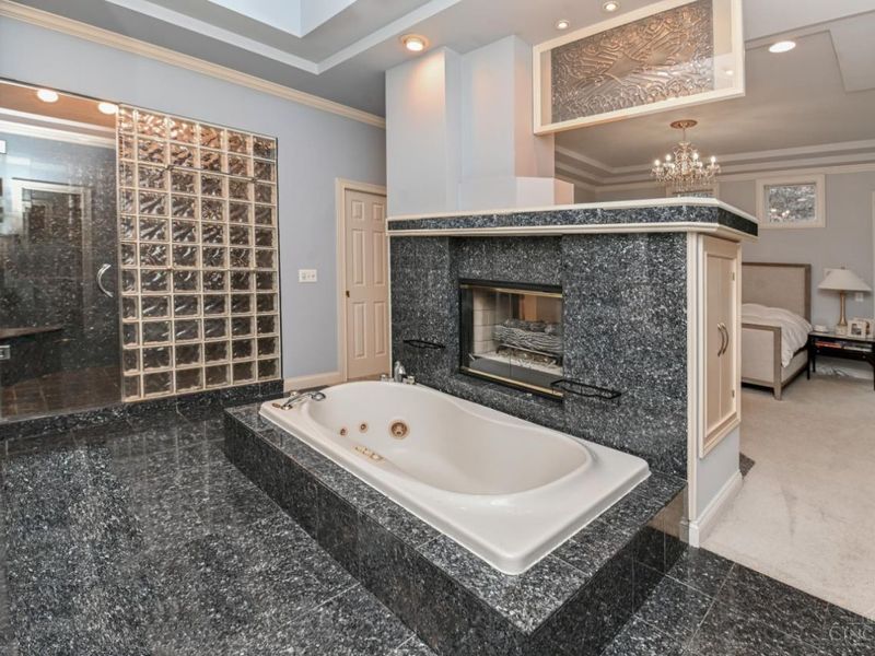 3 Cloister Court, Cincinnati, OH 45208 Photo 22