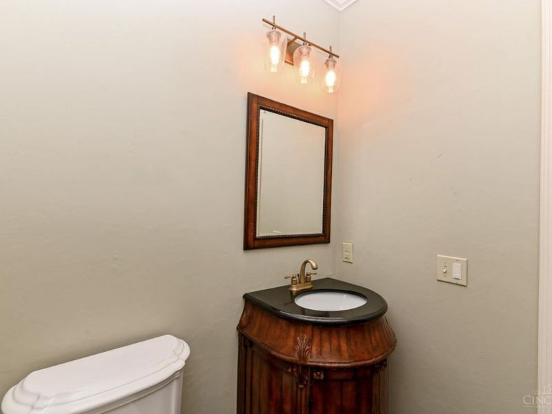 3 Cloister Court, Cincinnati, OH 45208 Photo 27