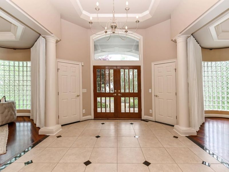 3 Cloister Court, Cincinnati, OH 45208 Photo 3