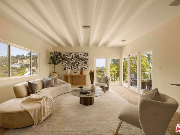 8835 Crescent Drive, Los Angeles, CA 90046