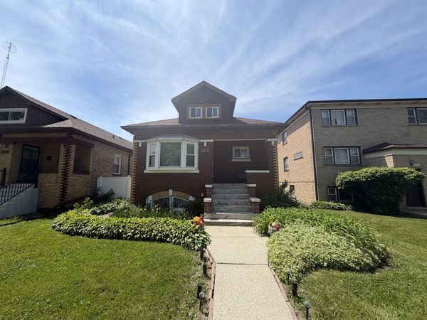 2134 S 16th Avenue, Broadview, IL 60155