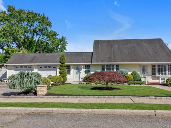 2484 Lindy Road , Westbury, NY 11590