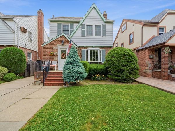 6033 69th Lane , Maspeth, NY 11378