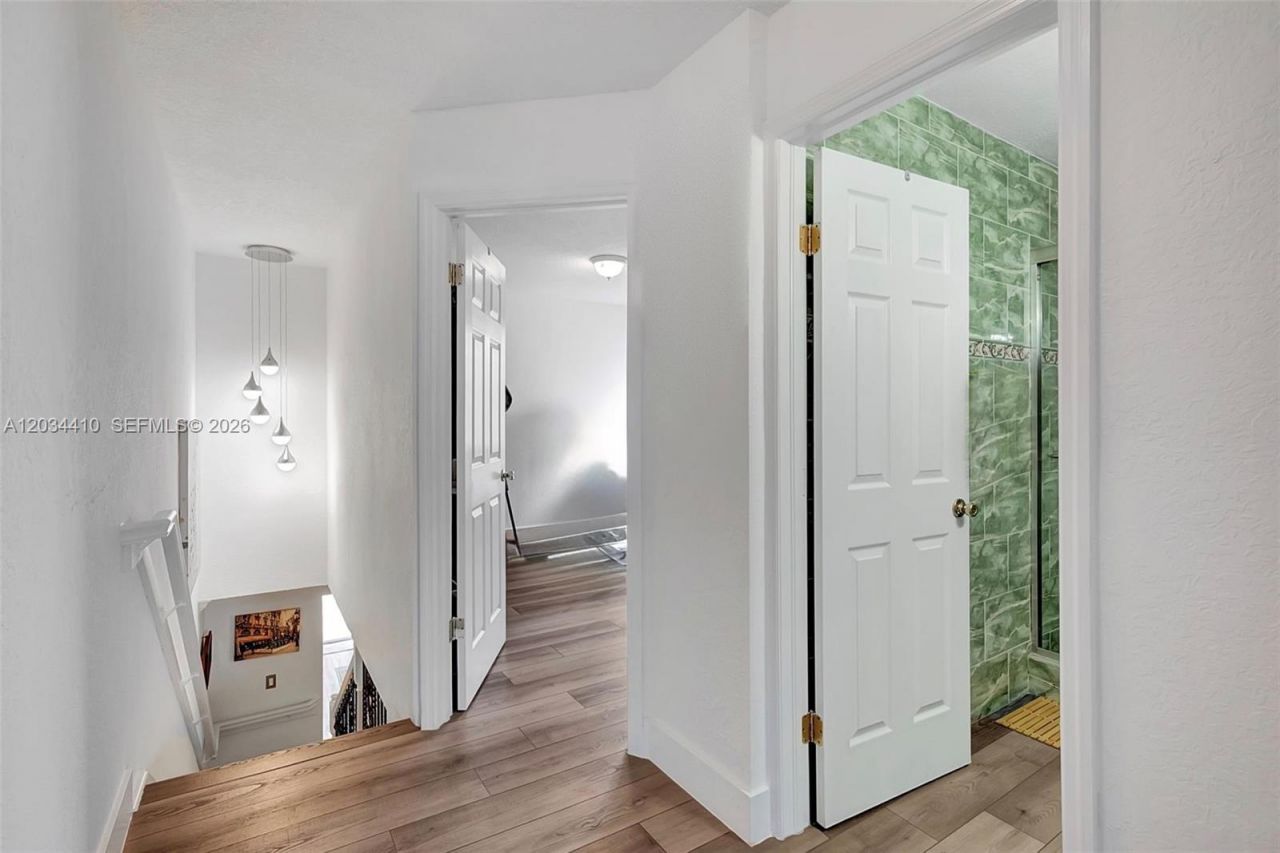 1187 NW 123rd Pl , Miami, FL 33182 Photo