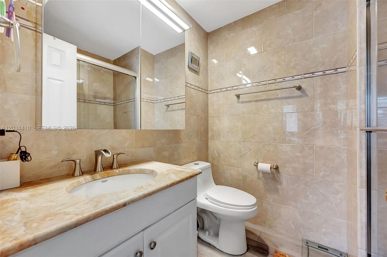 1187 NW 123rd Pl , Miami, FL 33182 Photo