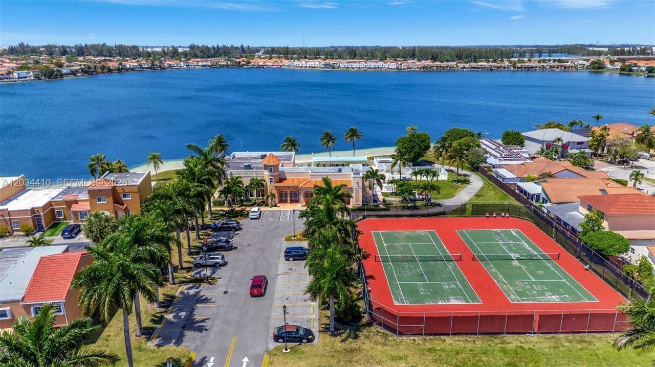 1187 NW 123rd Pl , Miami, FL 33182 Photo