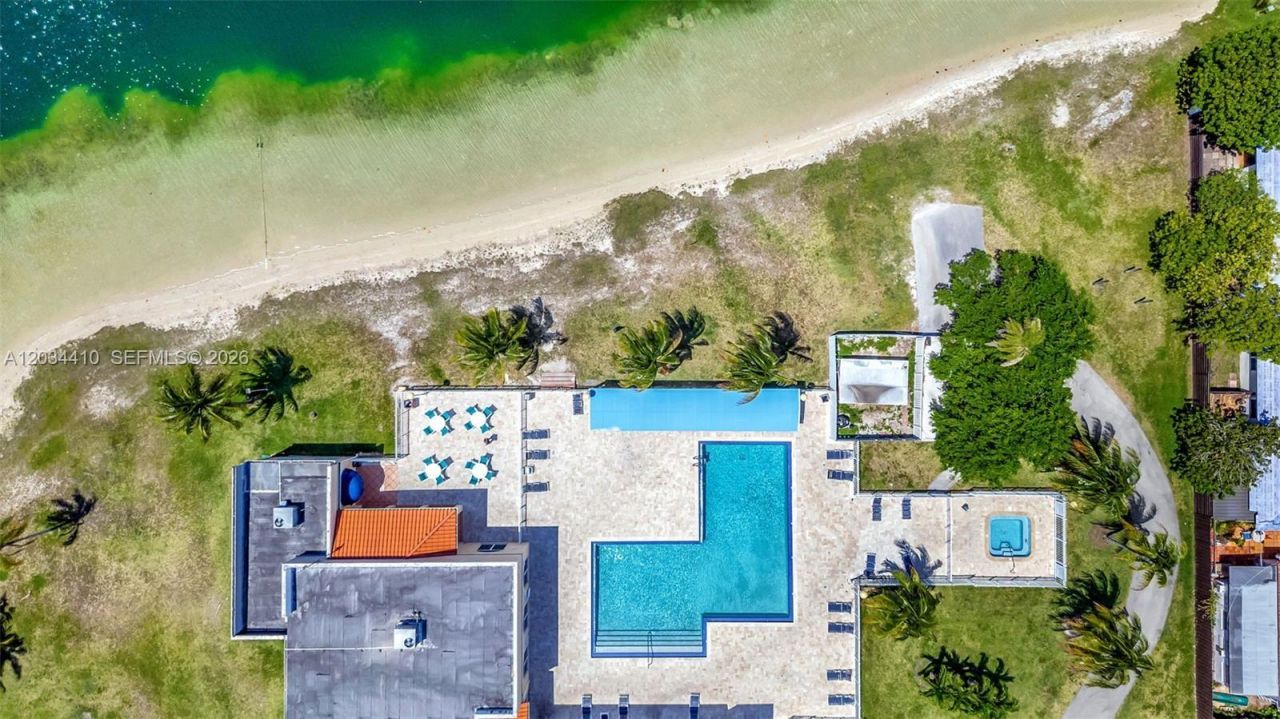 1187 NW 123rd Pl , Miami, FL 33182 Photo