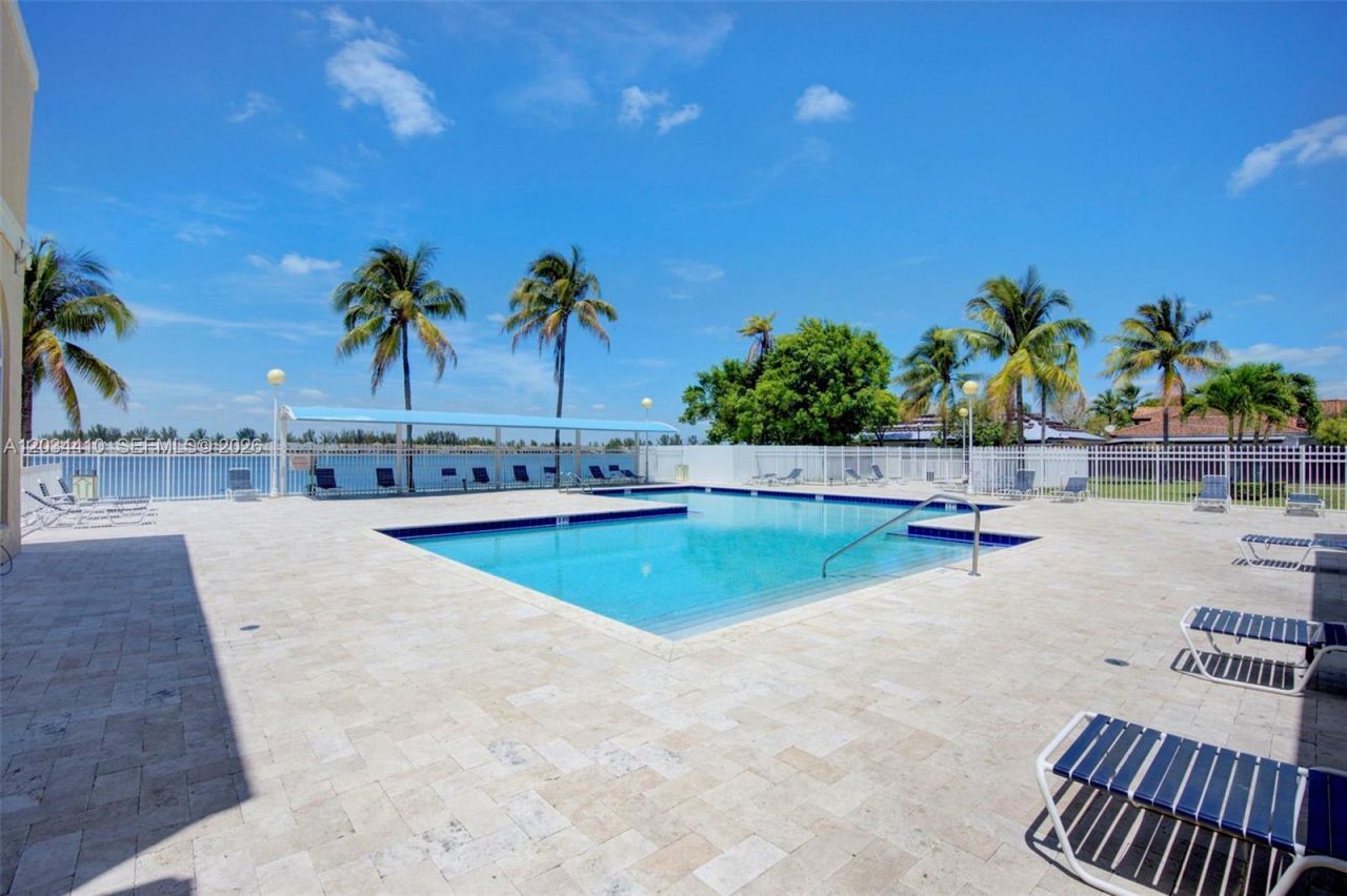 1187 NW 123rd Pl , Miami, FL 33182 Photo