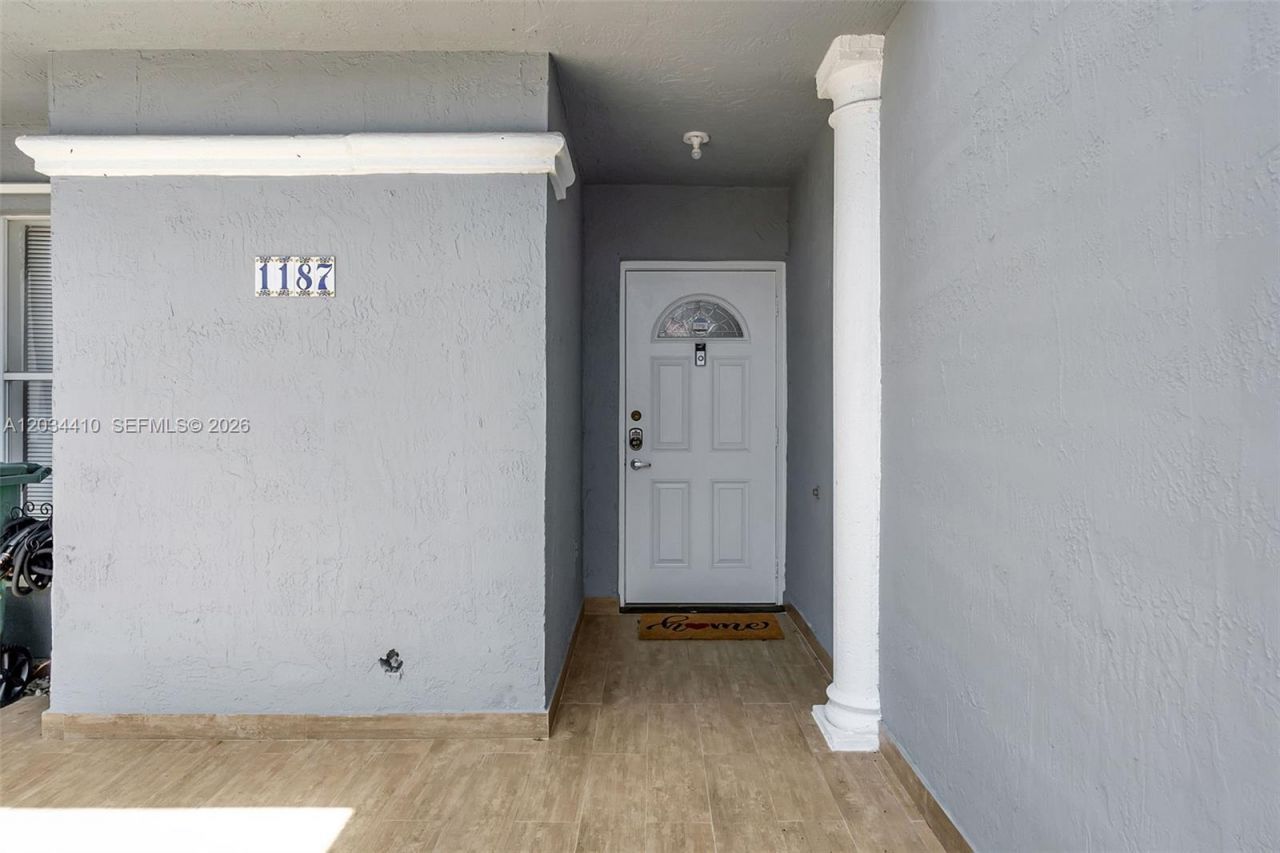 1187 NW 123rd Pl , Miami, FL 33182 Photo