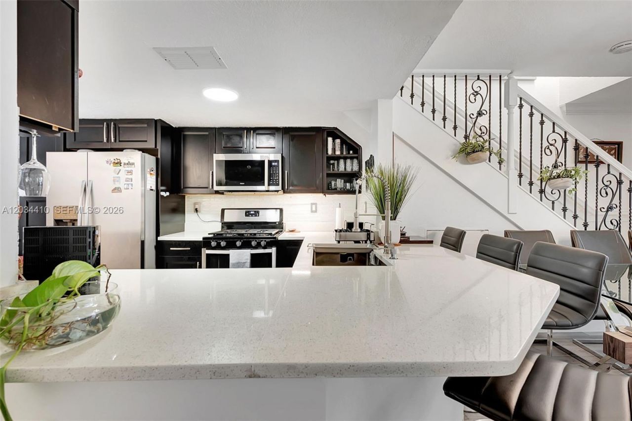 1187 NW 123rd Pl , Miami, FL 33182 Photo