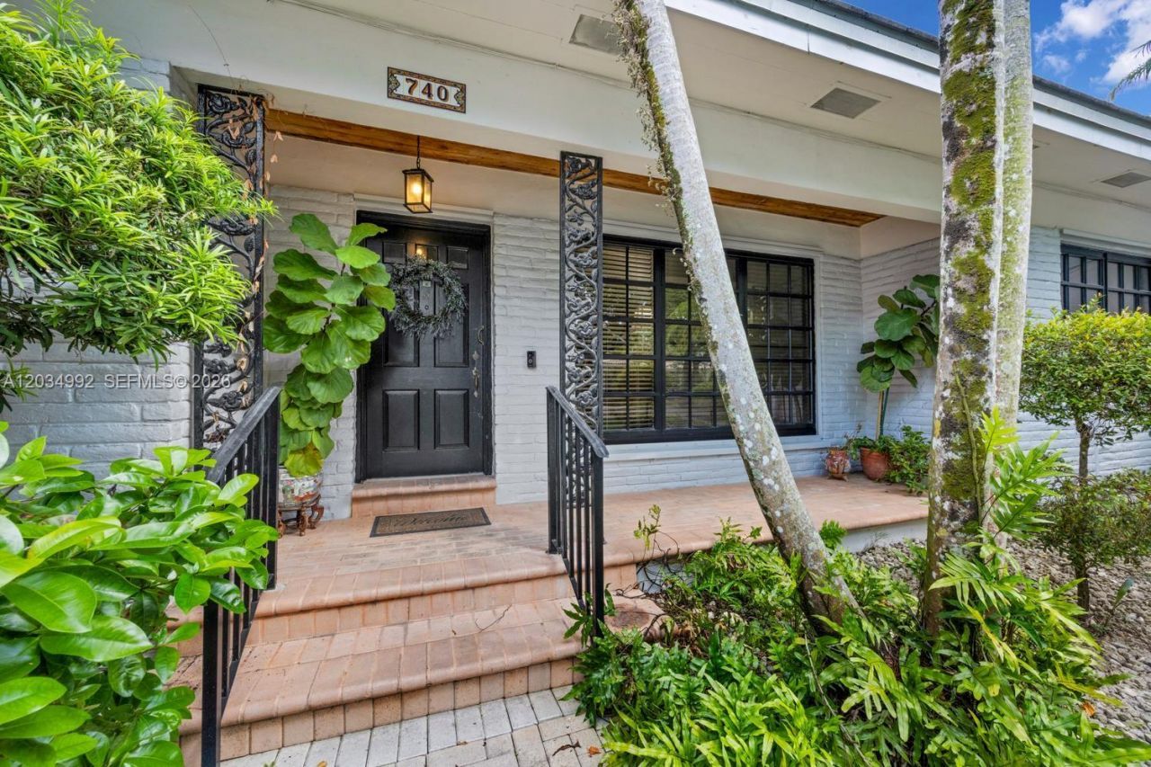 740 Jeronimo Dr, Coral Gables, FL 33146 Photo