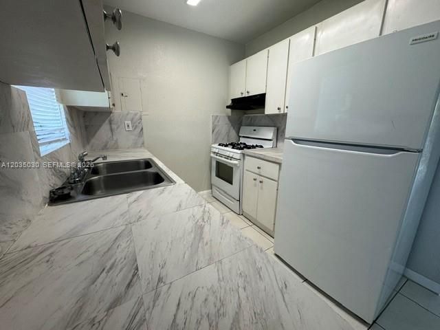 9815 Pan American Dr , Cutler Bay, FL 33189 Photo