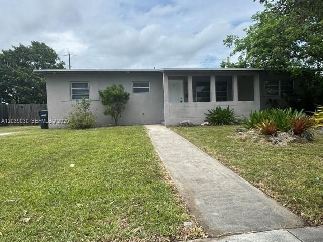 9815 Pan American Dr , Cutler Bay, FL 33189 Photo