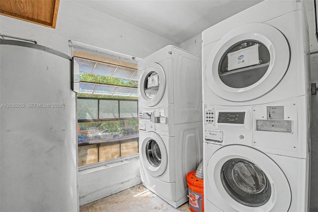 427 Anastasia Ave , Unit 11, Coral Gables, FL 33134 Photo