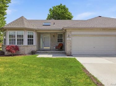 41184 Greenspire Drive, Clinton Twp, MI 48038