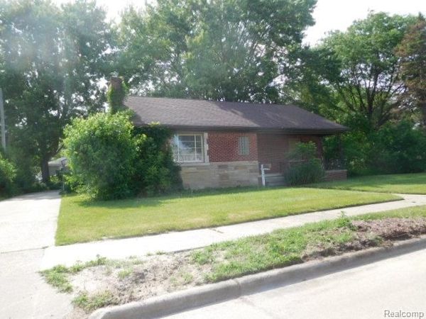 23855 Couzens Avenue , Hazel Park, MI 48030