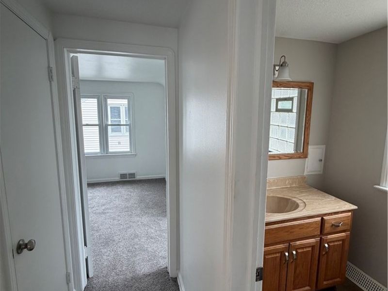 1353 Broadway Avenue, Bedford, OH 44146 Photo 13