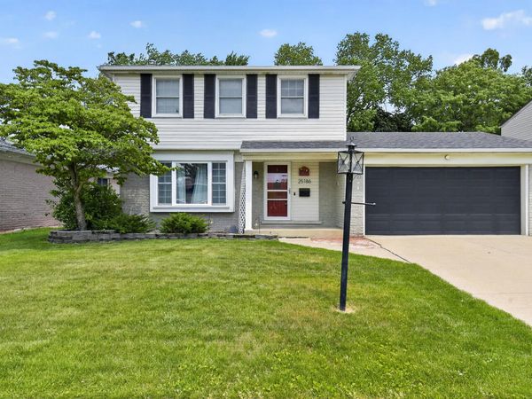 25186 Anna Street, Taylor, MI 48180