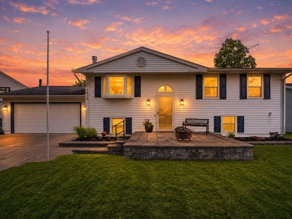 5636 Juniper Drive, Jackson, MI 49201