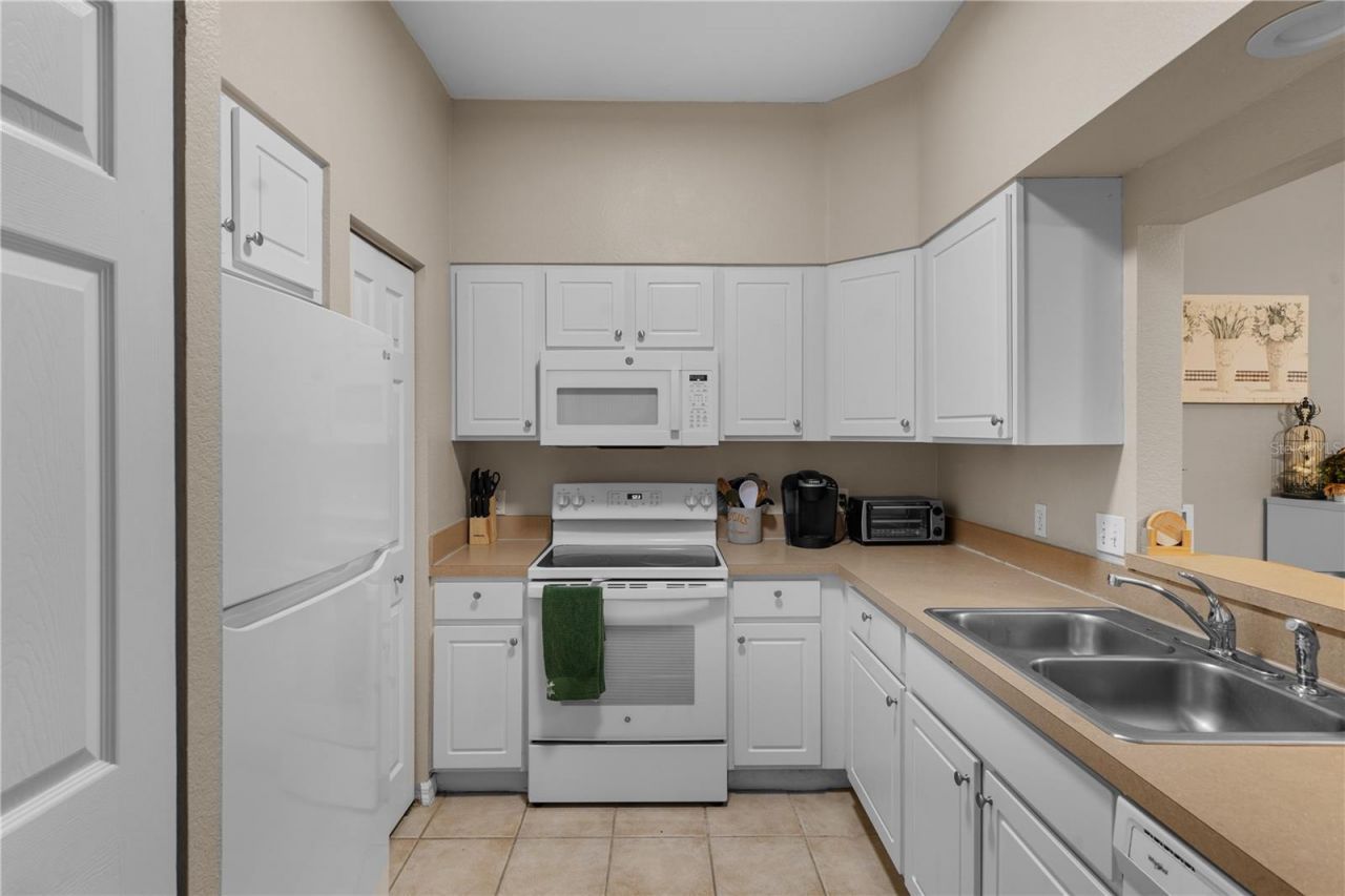 9177 SW 52nd Road , Unit E-103, Gainesville, FL 32608 Photo