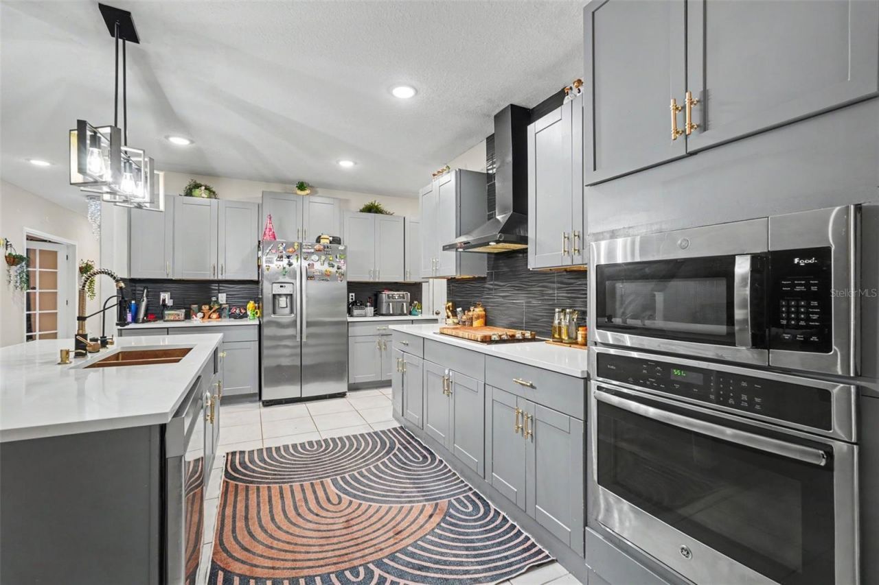 7088 King Creek Drive , Sun City Center, FL 33573 Photo