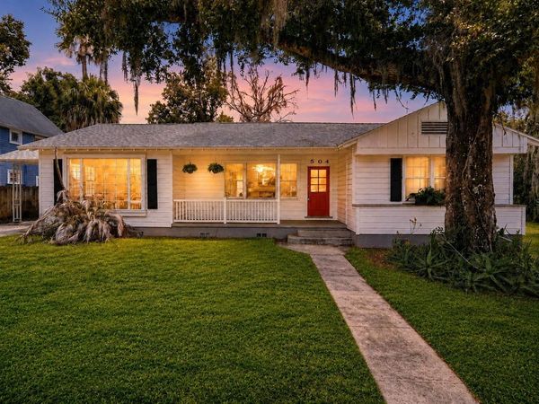 504 E CITRUS AVE, EUSTIS, FL 32726