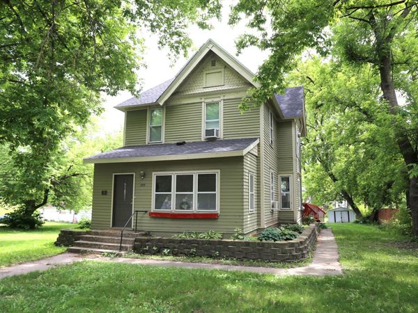 209 4th Street E, Carver, MN 55315