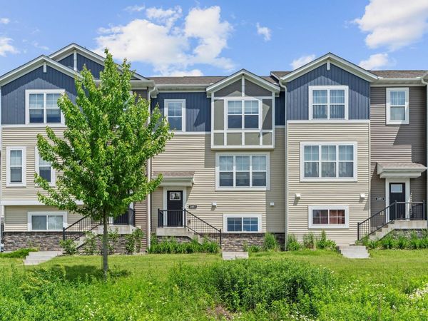 2857 Lexington Place N, Roseville, MN 55113
