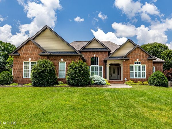 227 Pinecrest Circle, Maryville, TN 37803