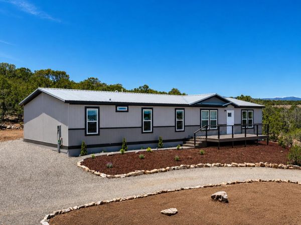 56 Thomas Road, Edgewood, NM 87015