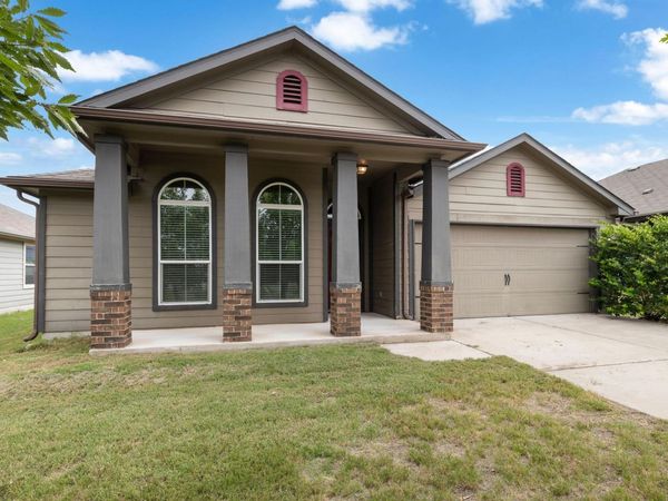 110 DENTON DR , Hutto, TX 78634