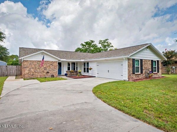 1102 MEADOW Drive, Orange Park, FL 32065