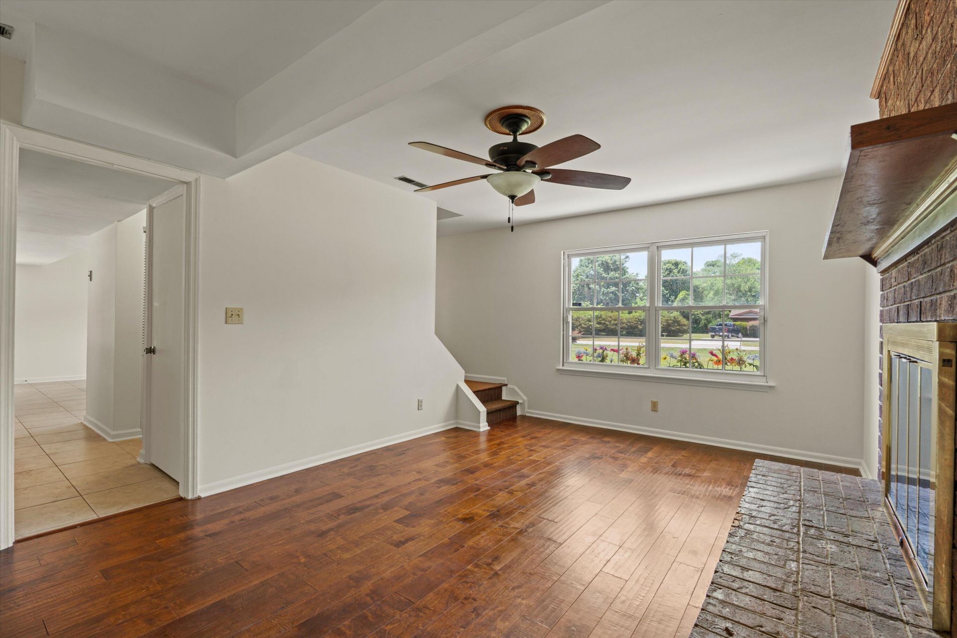 4339 Pinewood Circle Photo 10