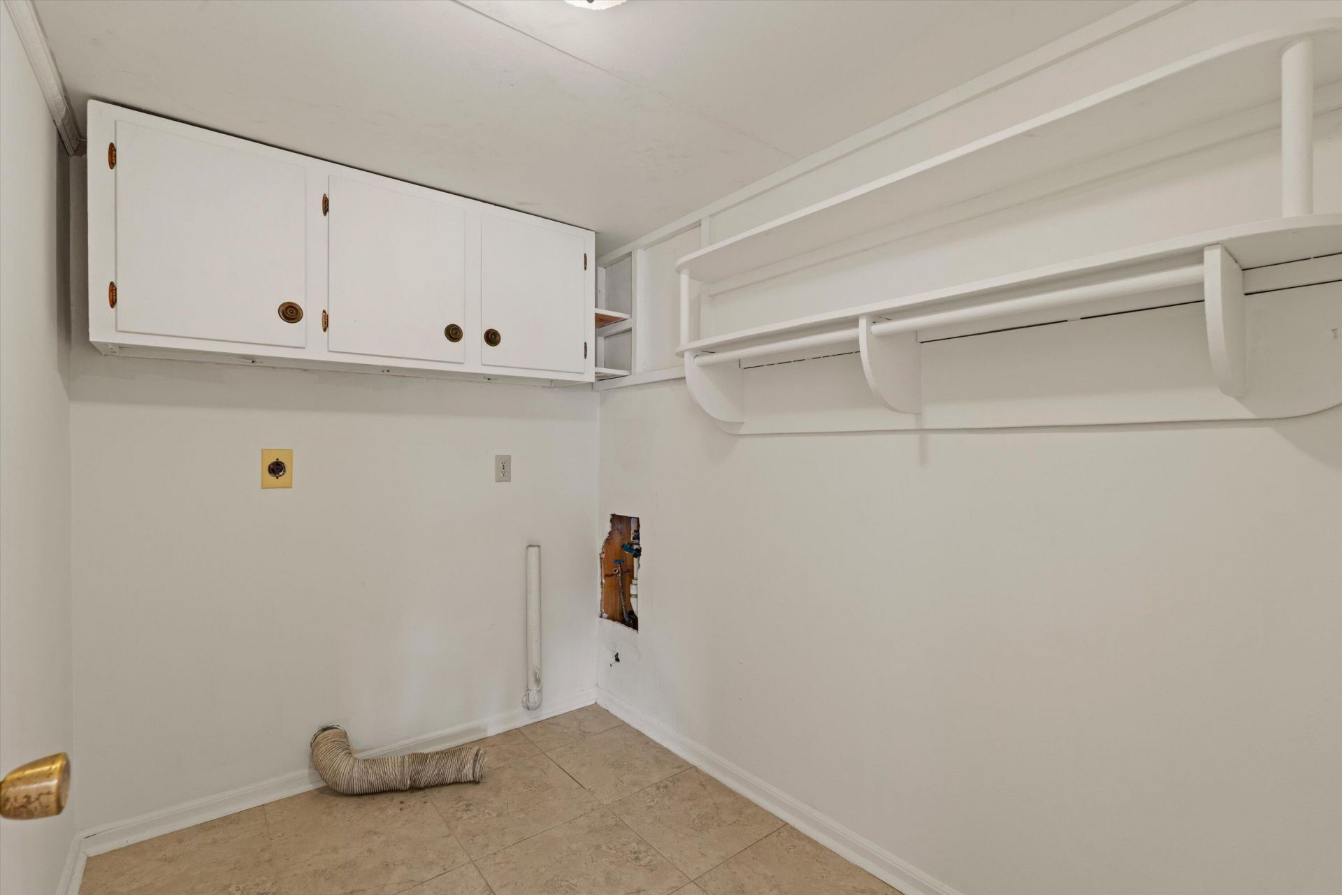 4339 Pinewood Circle Photo 13