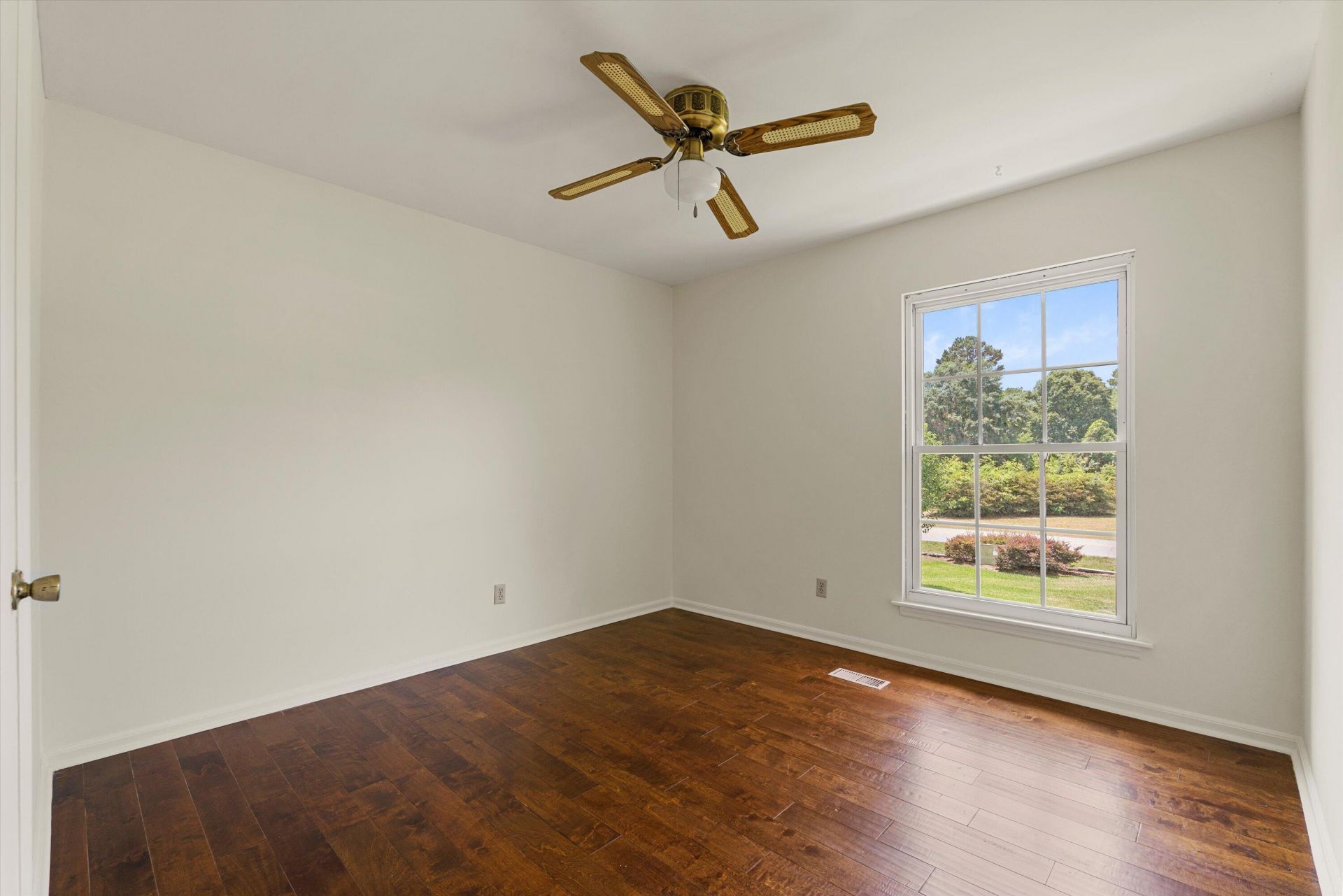 4339 Pinewood Circle Photo 25