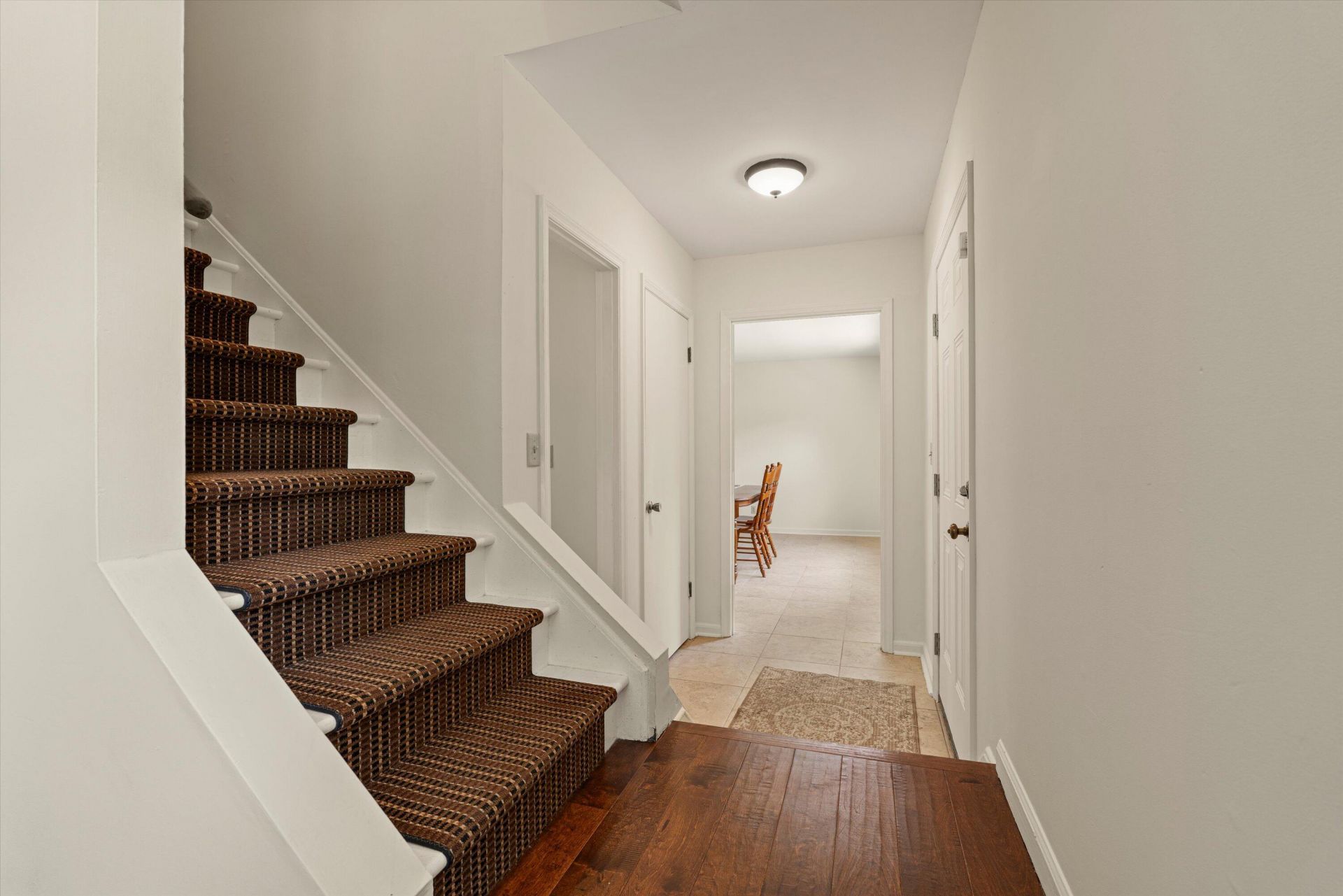 4339 Pinewood Circle Photo 9