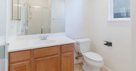 351 Danbury Pl, Lathrop, CA 95330 Photo