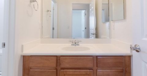 351 Danbury Pl, Lathrop, CA 95330 Photo