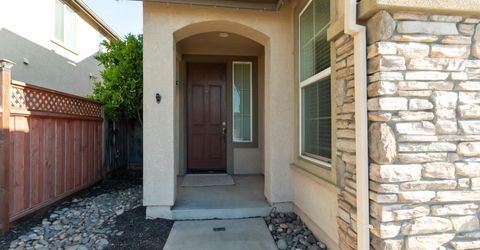351 Danbury Pl, Lathrop, CA 95330 Photo