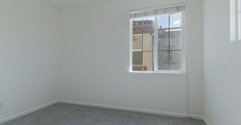 351 Danbury Pl, Lathrop, CA 95330 Photo
