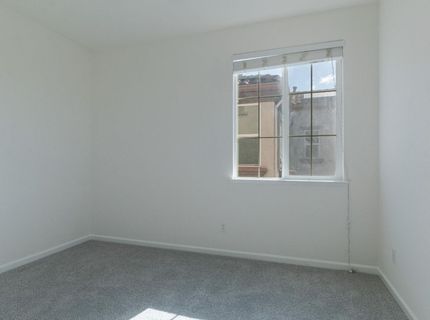 351 Danbury Pl, Lathrop, CA 95330 Photo