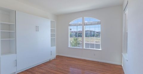 351 Danbury Pl, Lathrop, CA 95330 Photo