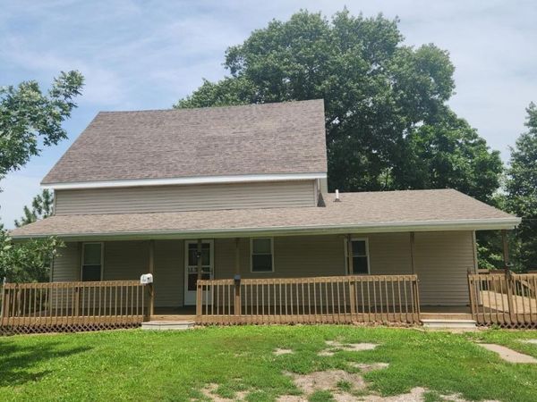 725 N LAFAYETTE Street, Macomb, IL 61455