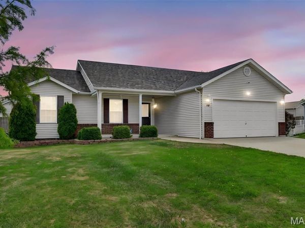 734 Warrior Pass, Warrenton, MO 63383