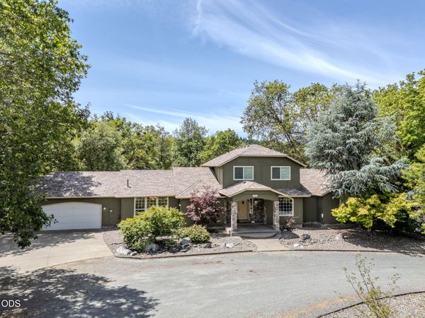 7833 Lower River Road, Grants Pass, OR 97526