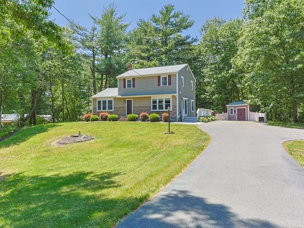116 Elm St, Halifax, MA 02338