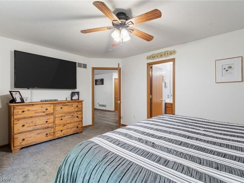 1885 Faye Road, Akron, OH 44306 Photo 12