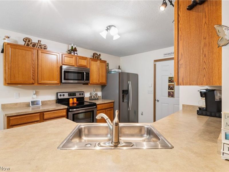 1885 Faye Road, Akron, OH 44306 Photo 7