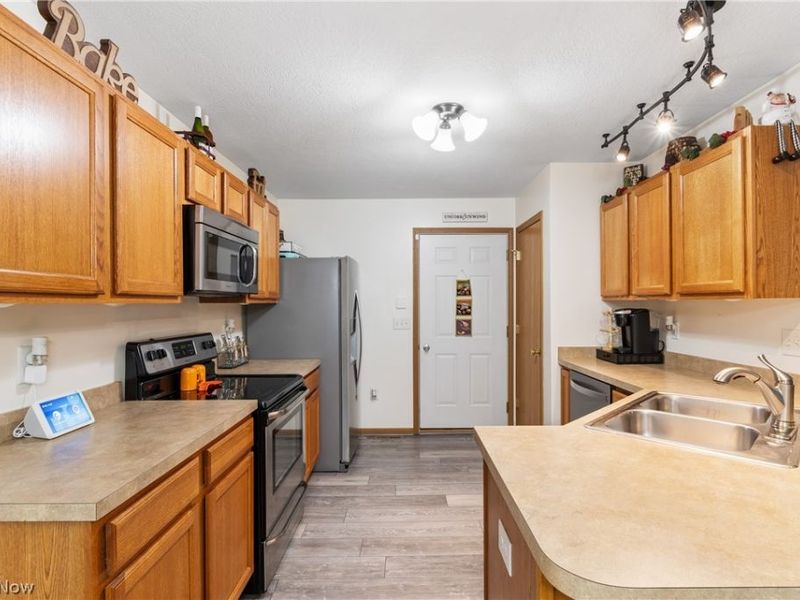 1885 Faye Road, Akron, OH 44306 Photo 8
